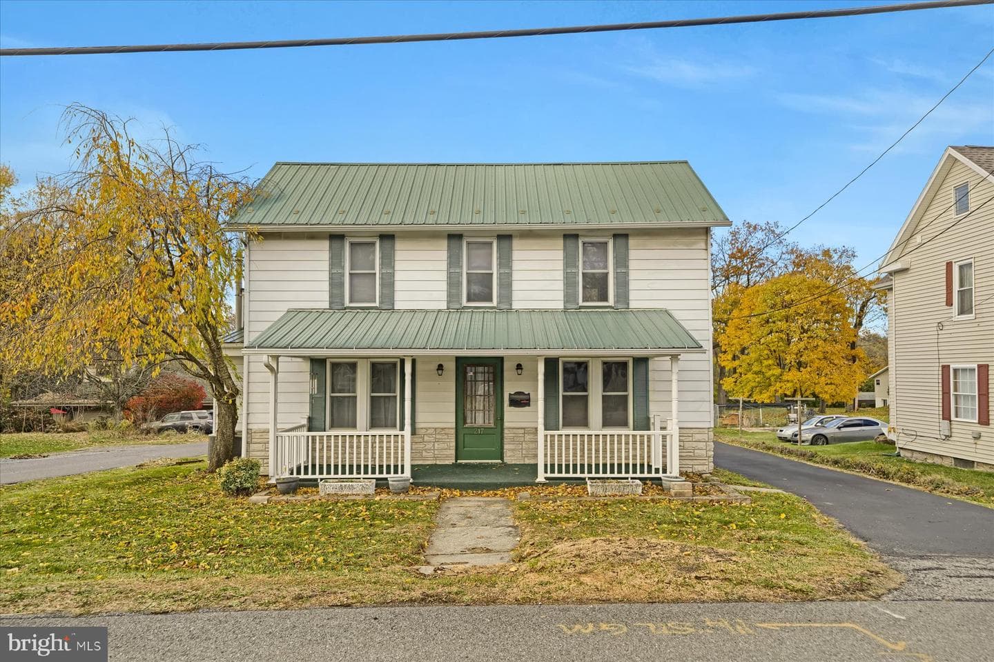 217 E College Avenue photo 1