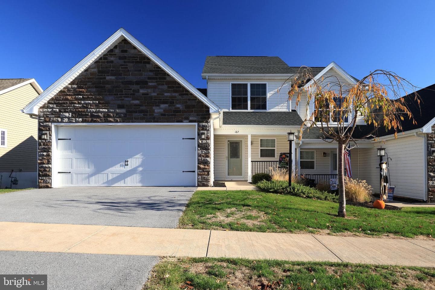 187 Rosehill Drive photo 1