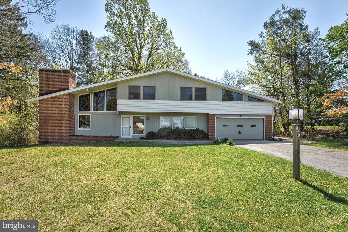 840 Outer Drive photo 1