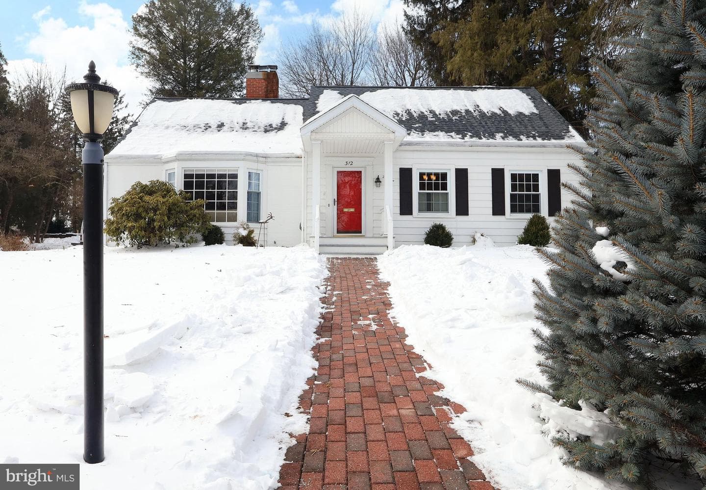 312 S Buckhout Street photo 1