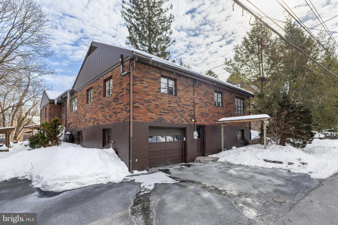 612 Holly Court photo 1