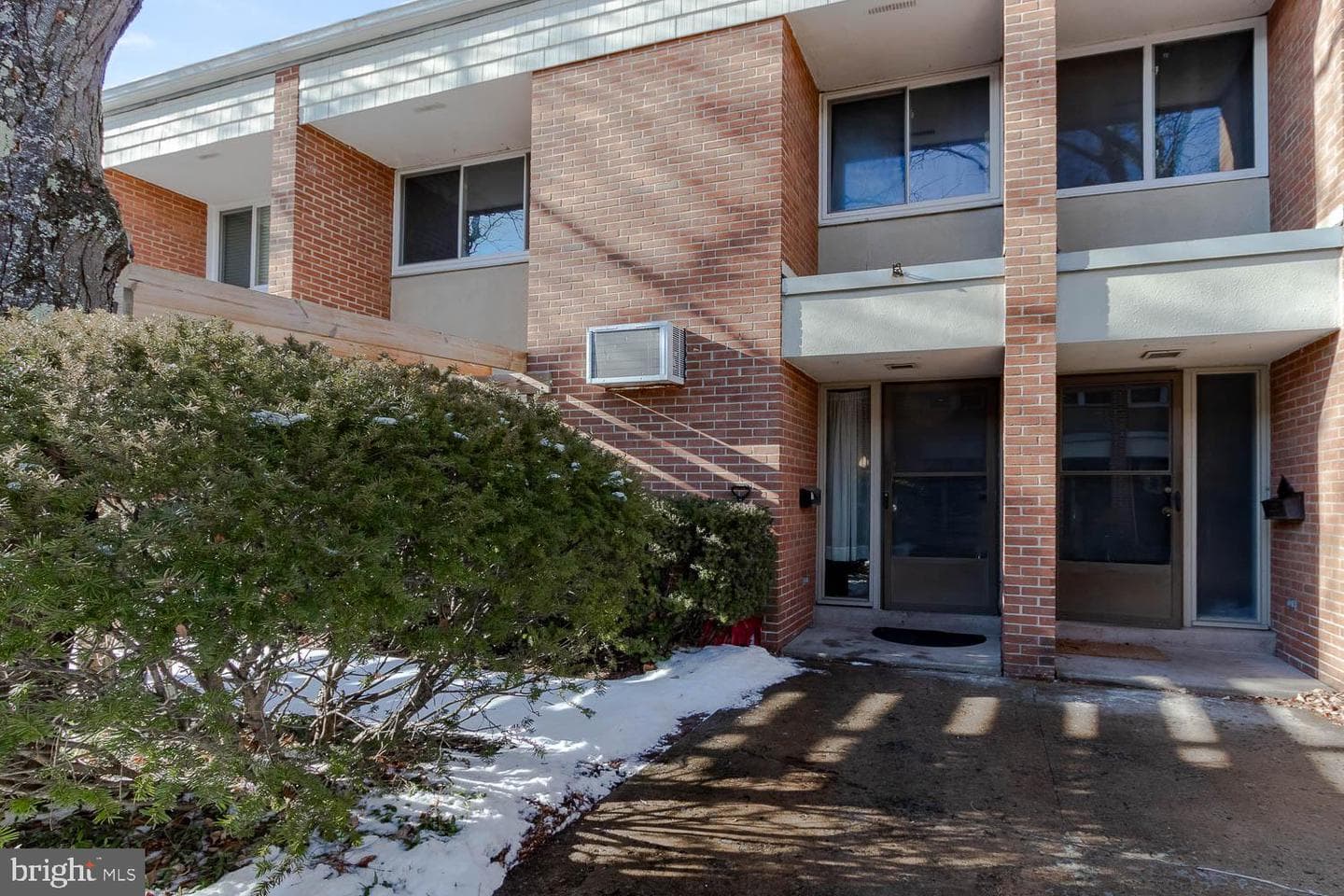 712 D W Beaver Avenue photo 1
