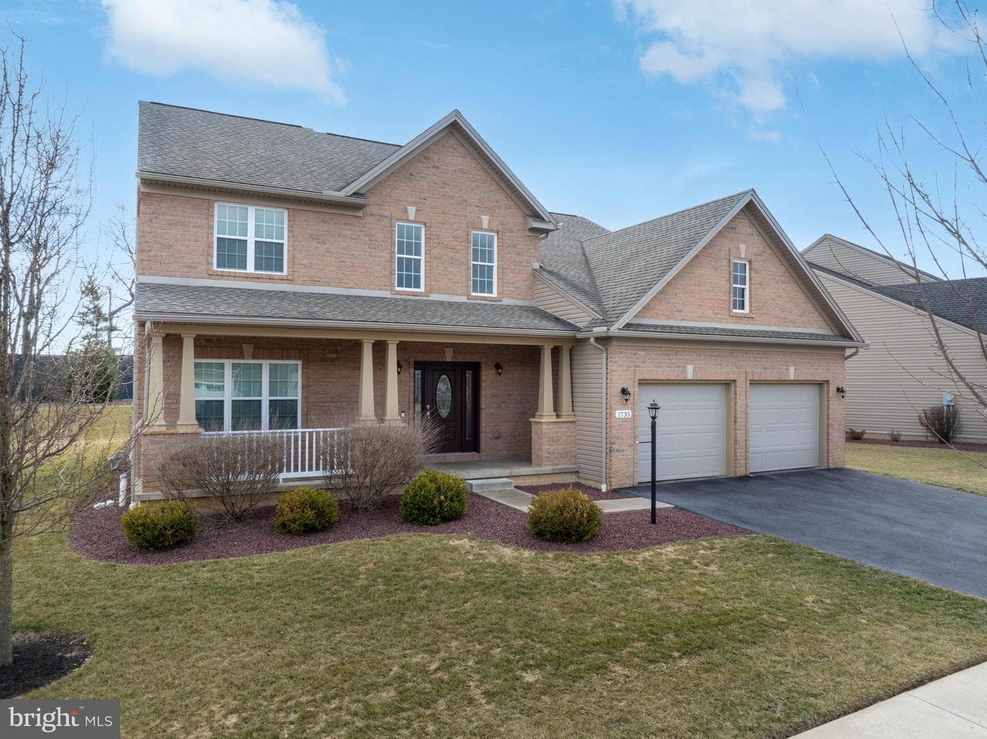 1735 Woodledge Drive
