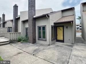 836 W Aaron Drive photo 1
