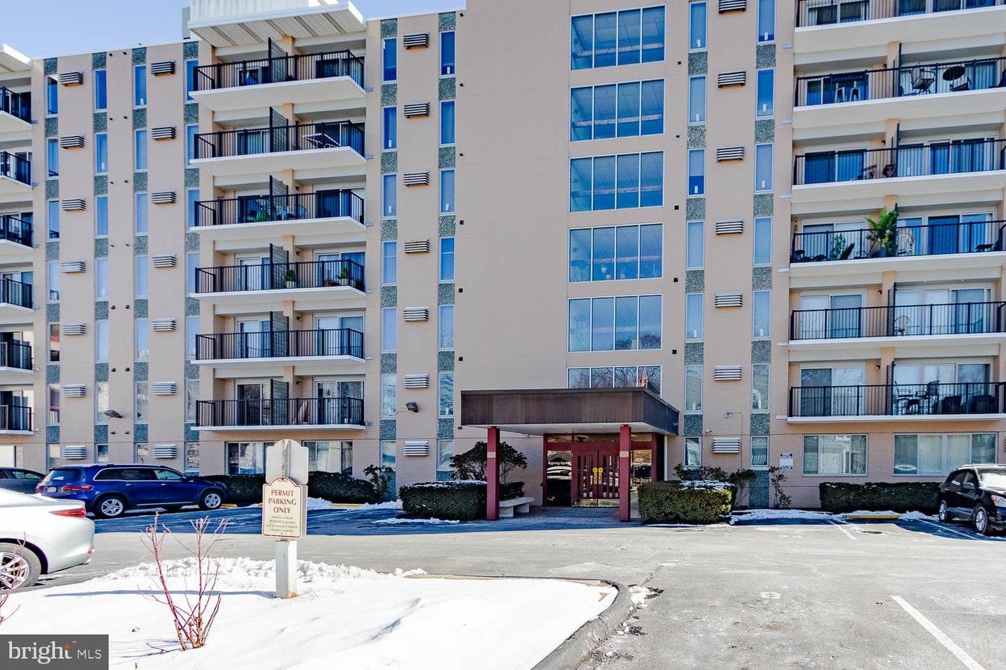 200 Highland Avenue #204