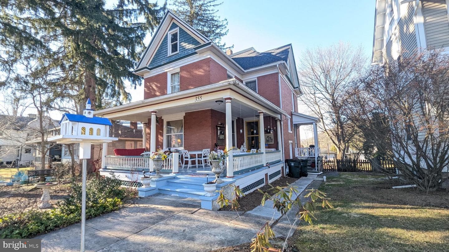 355 E Curtin Street photo 1