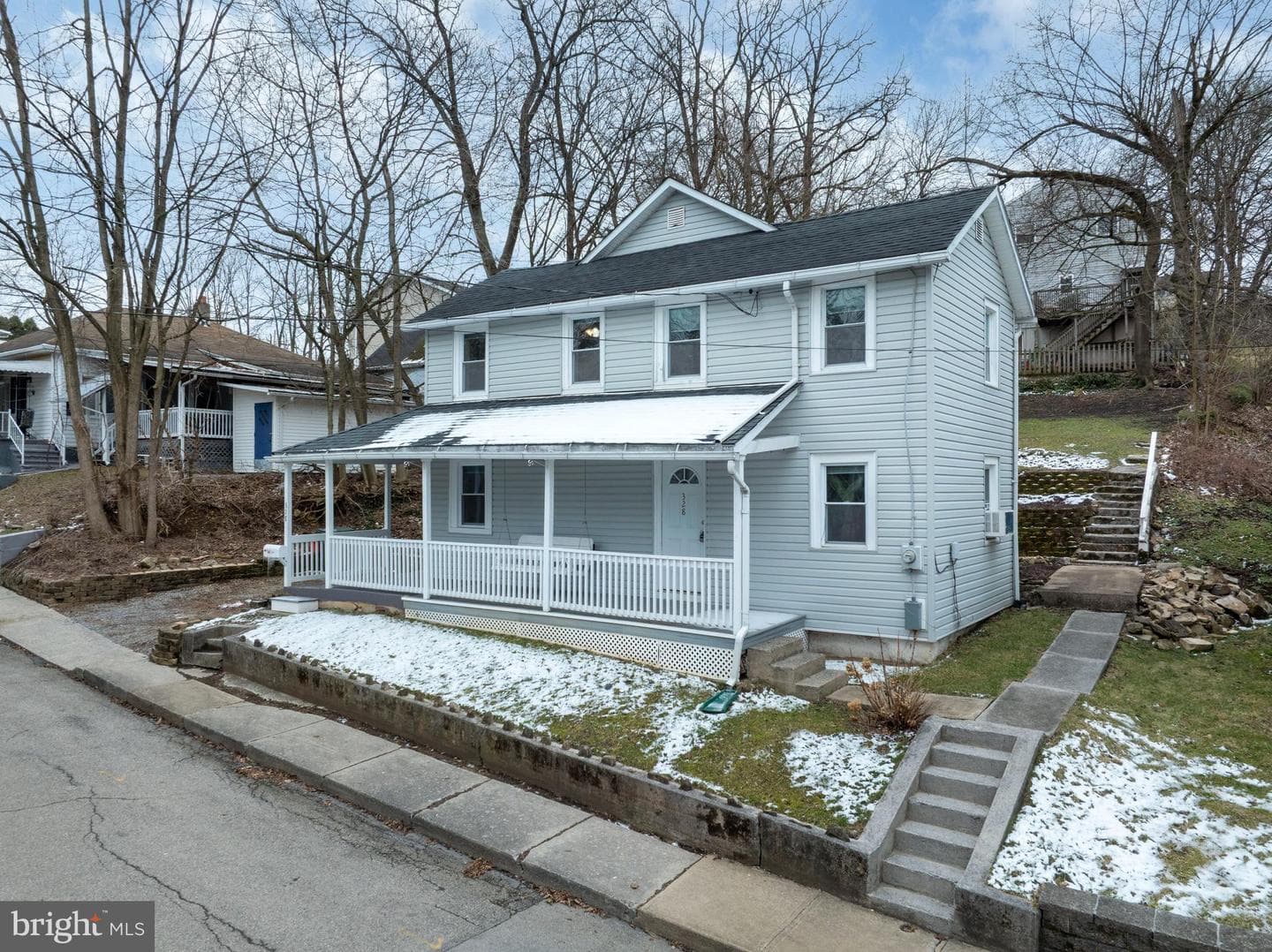 328 E Logan Street
