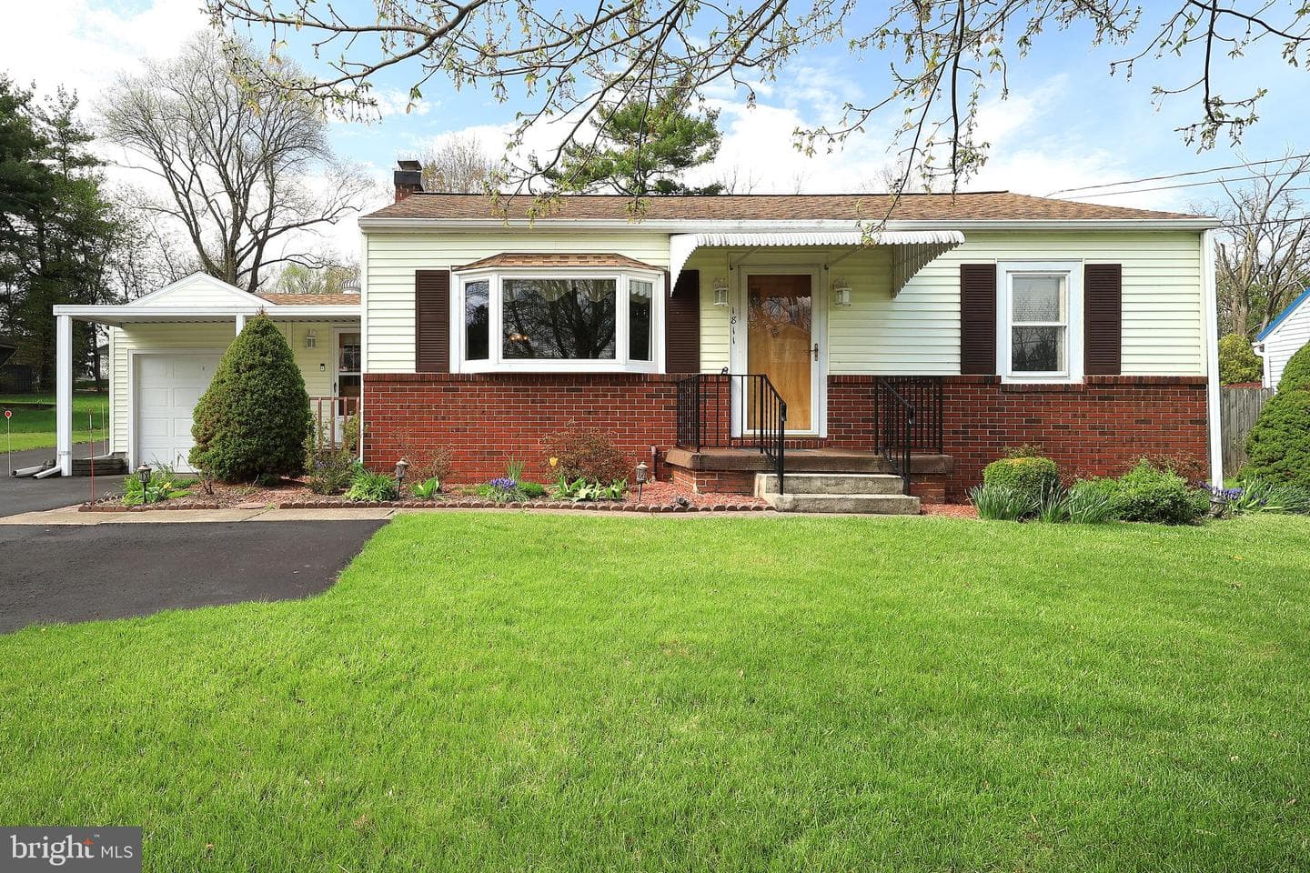 1811 E Branch Road photo 1