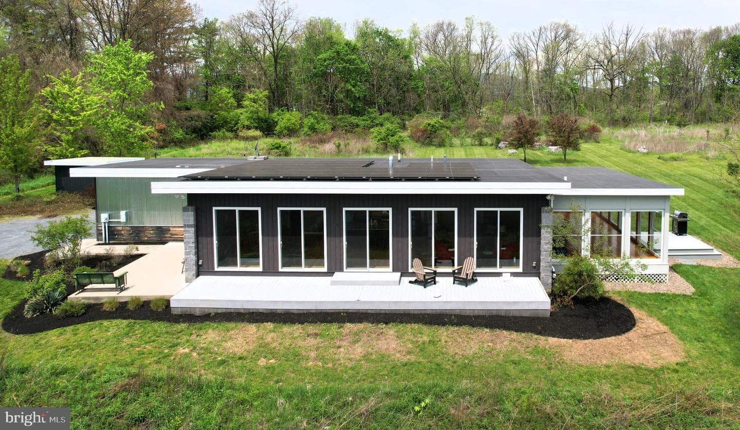 245 Meredith Lane photo 1