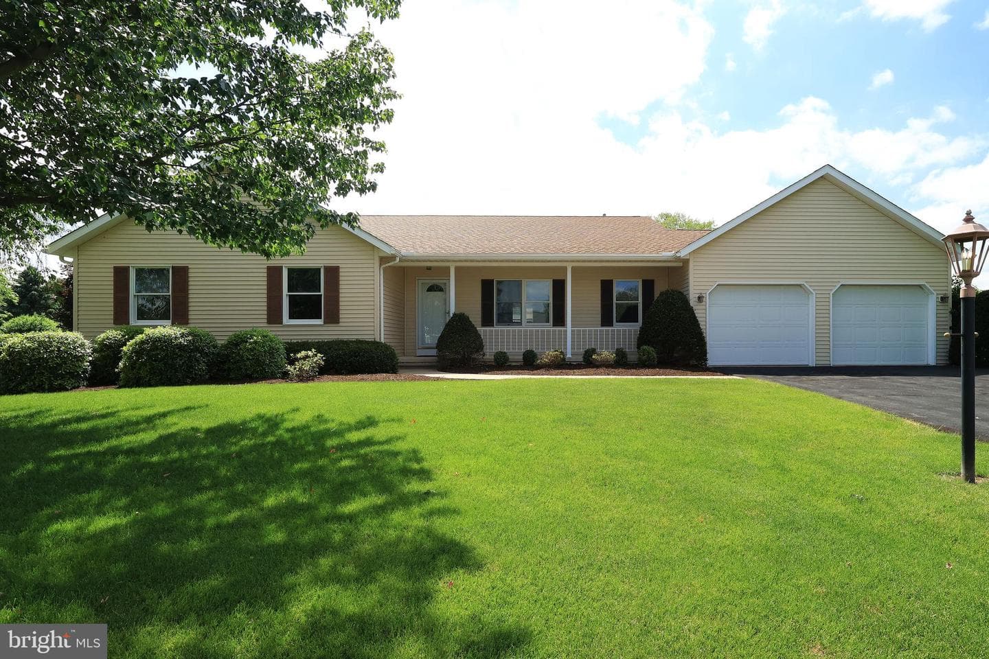 1110 E Springfield Drive