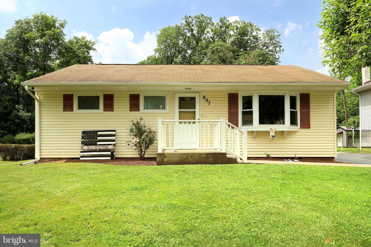 807 Brookside Drive