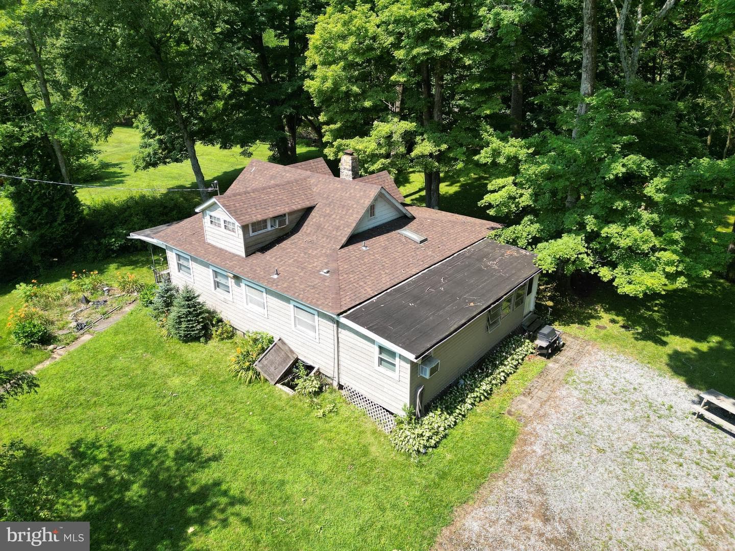 472 E Mount Pleasant photo 1