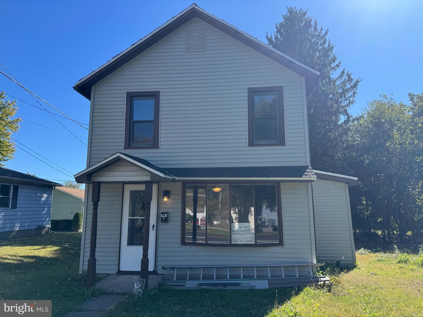 541 Summerhill Avenue photo 1