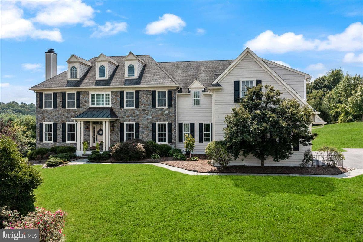 102 Wyndham Hill Drive photo 1
