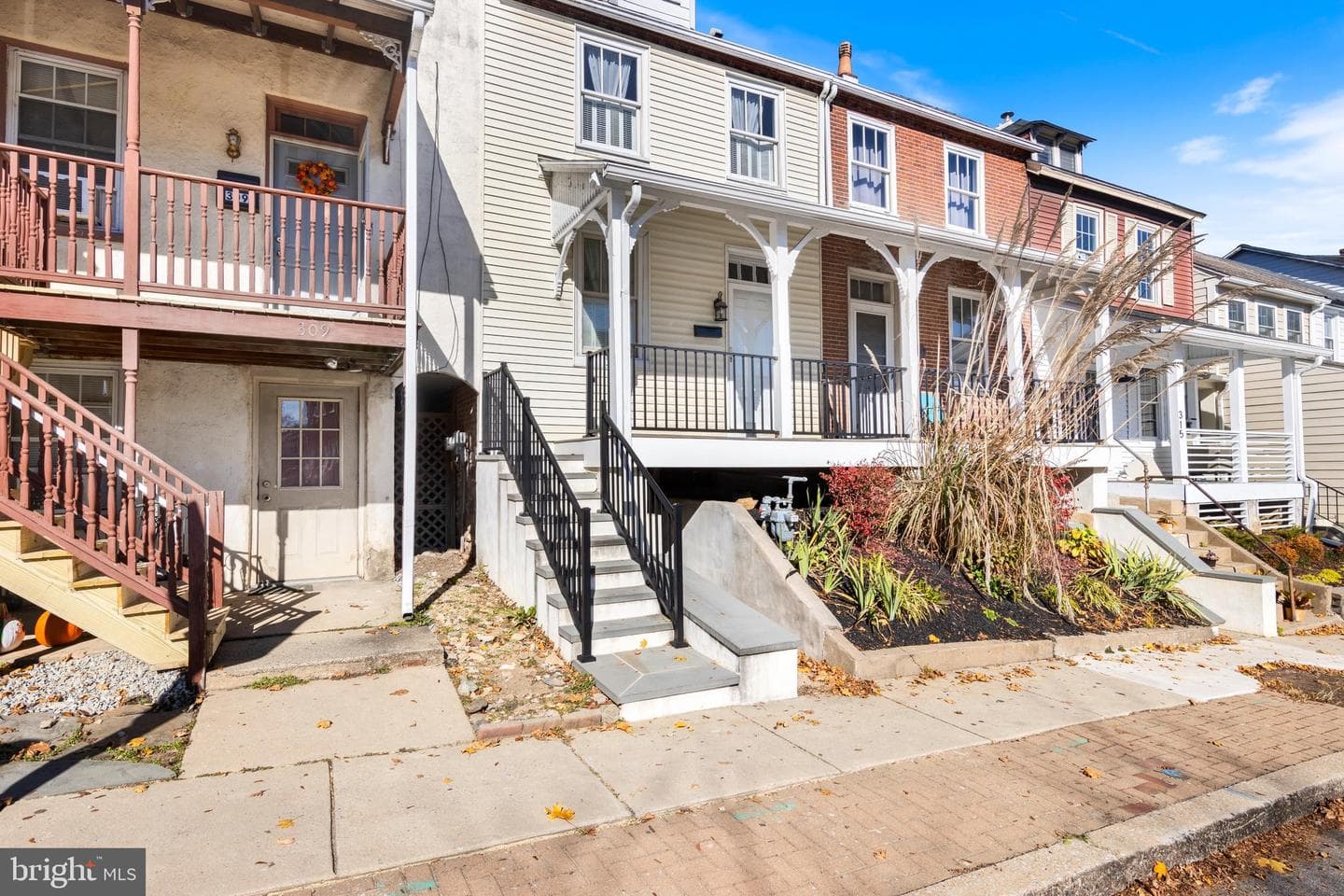 311 E State Street photo 1