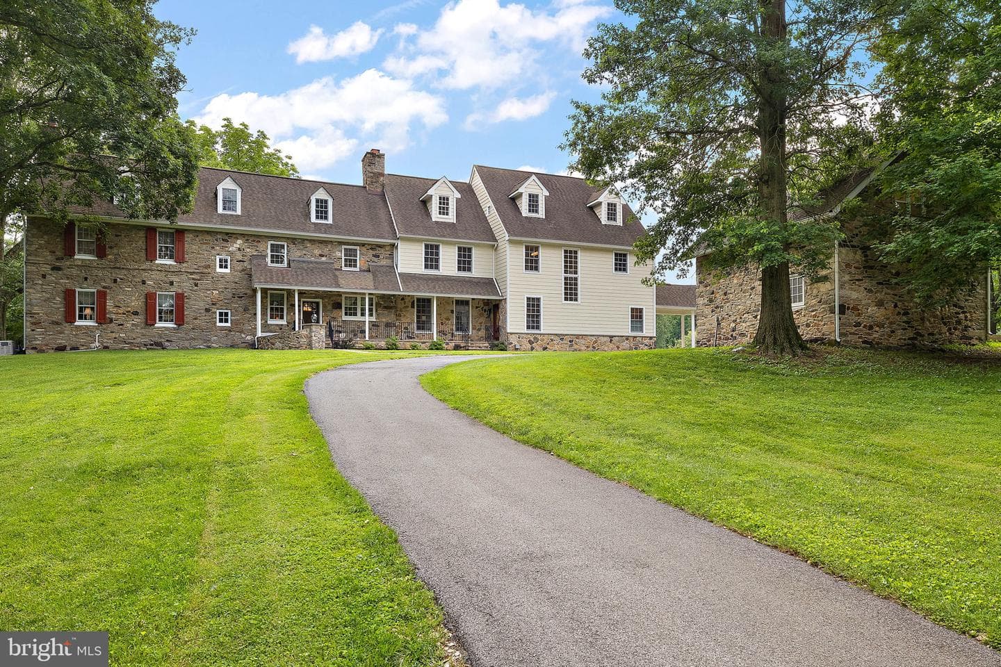 101 Hickory Hill Road photo 1