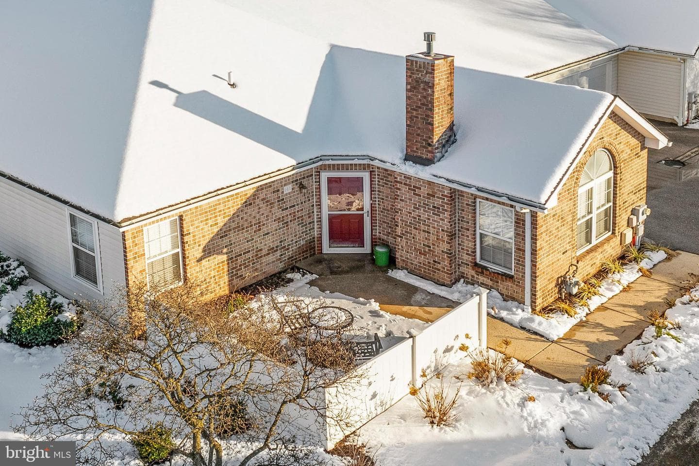 141 Village Way #6a photo 1