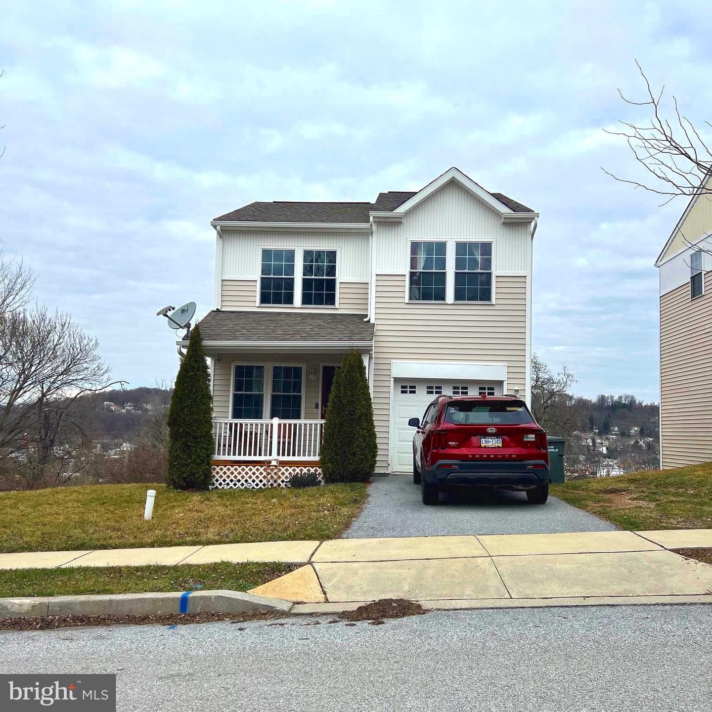 325 Community Lane photo 1