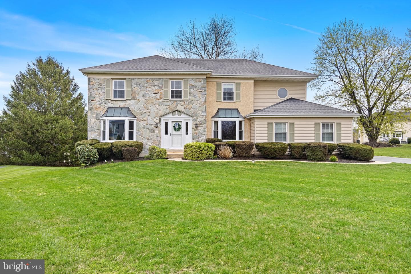 917 River View Circle photo 1