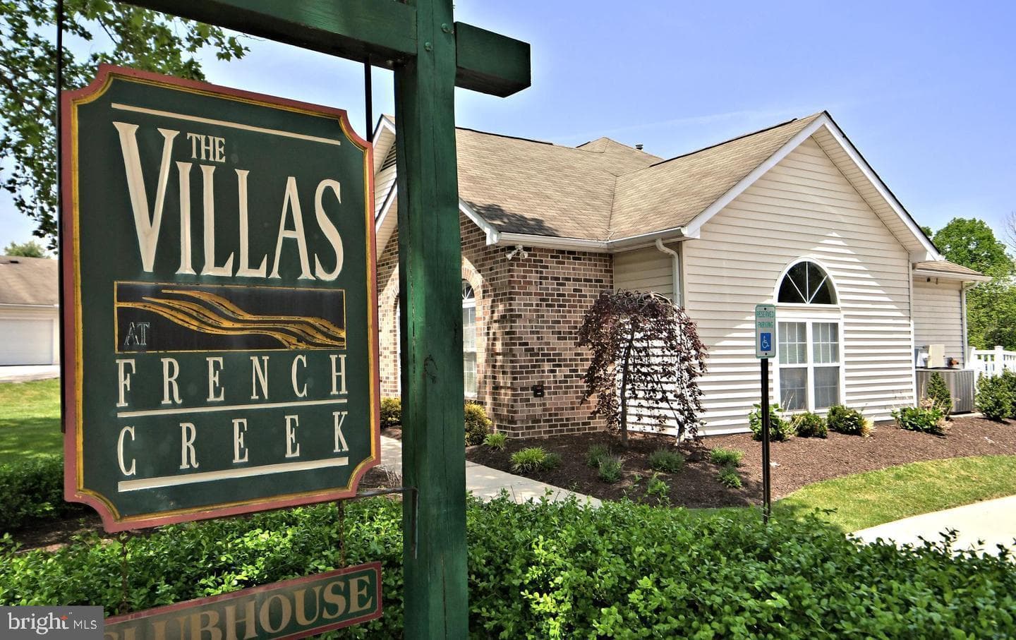 163 Village Way #8d photo 1