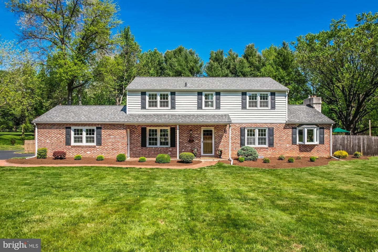 8 Brookmont Drive photo 1