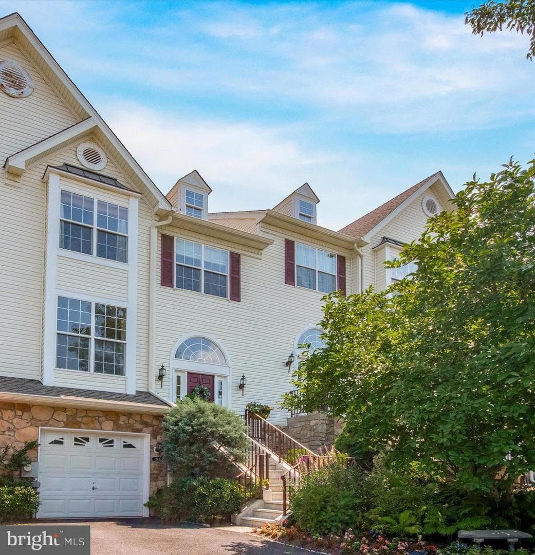 248 Birchwood Drive photo 1