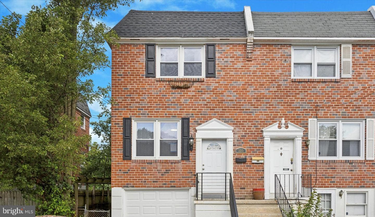 335 Mary Street photo 1