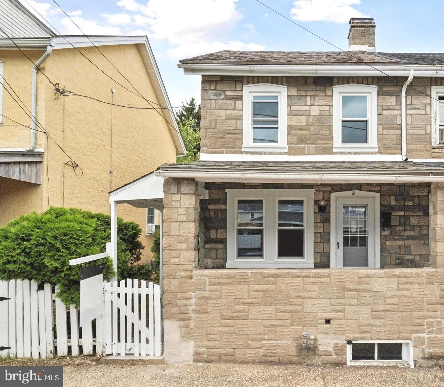 46 Walnut Street photo 1