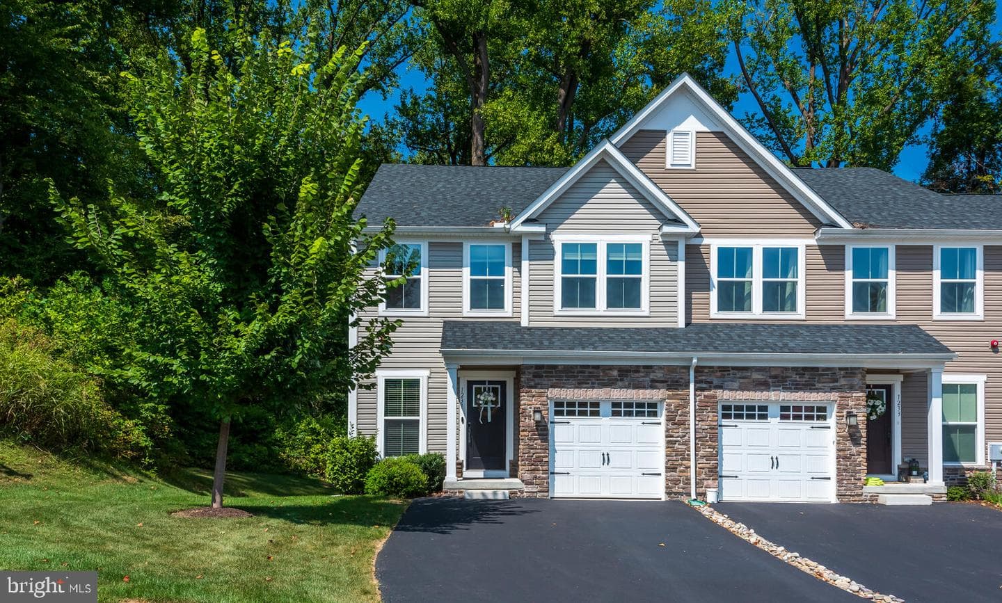 1231 Benjamin Drive photo 1