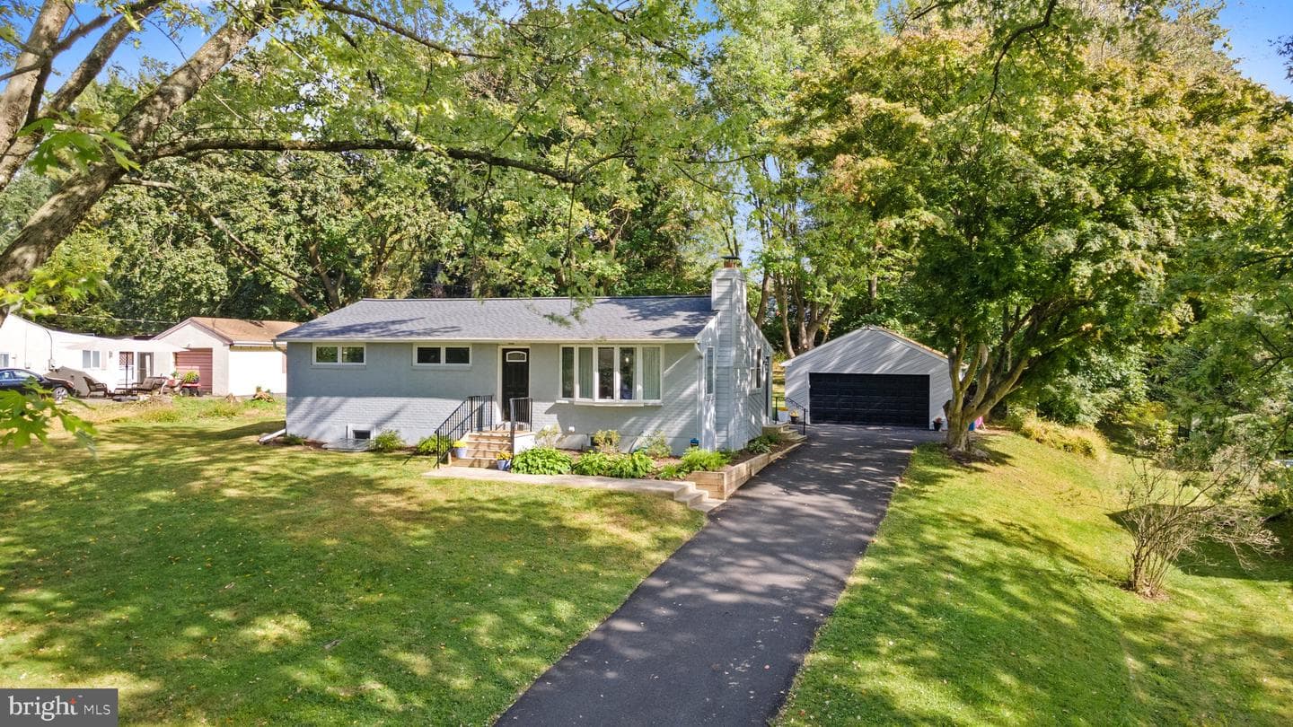 13 W Pennsbury Way photo 1