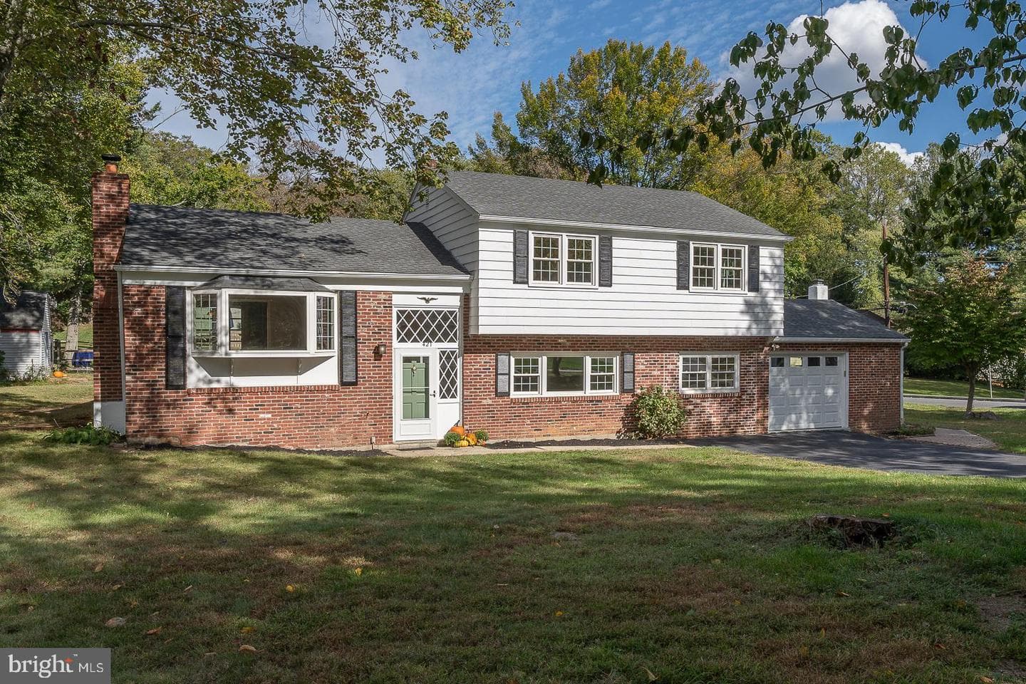 421 Penn Lane photo 1