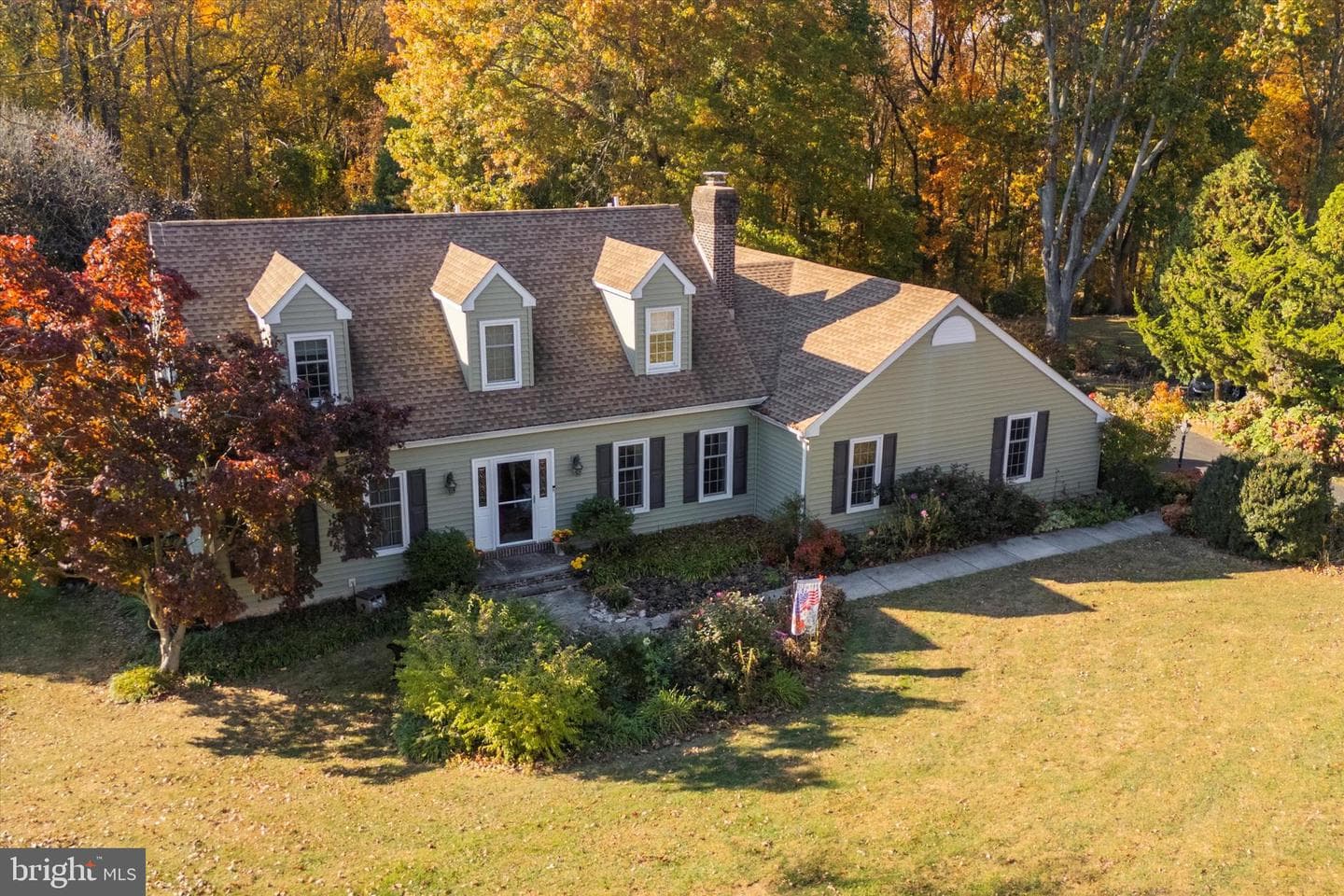 109 Scotts Glen Road photo 1