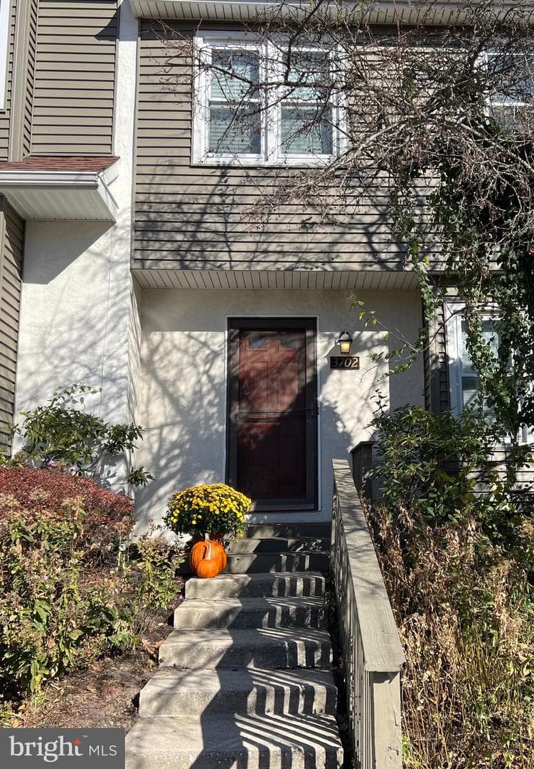 3702 Davis Court photo 1