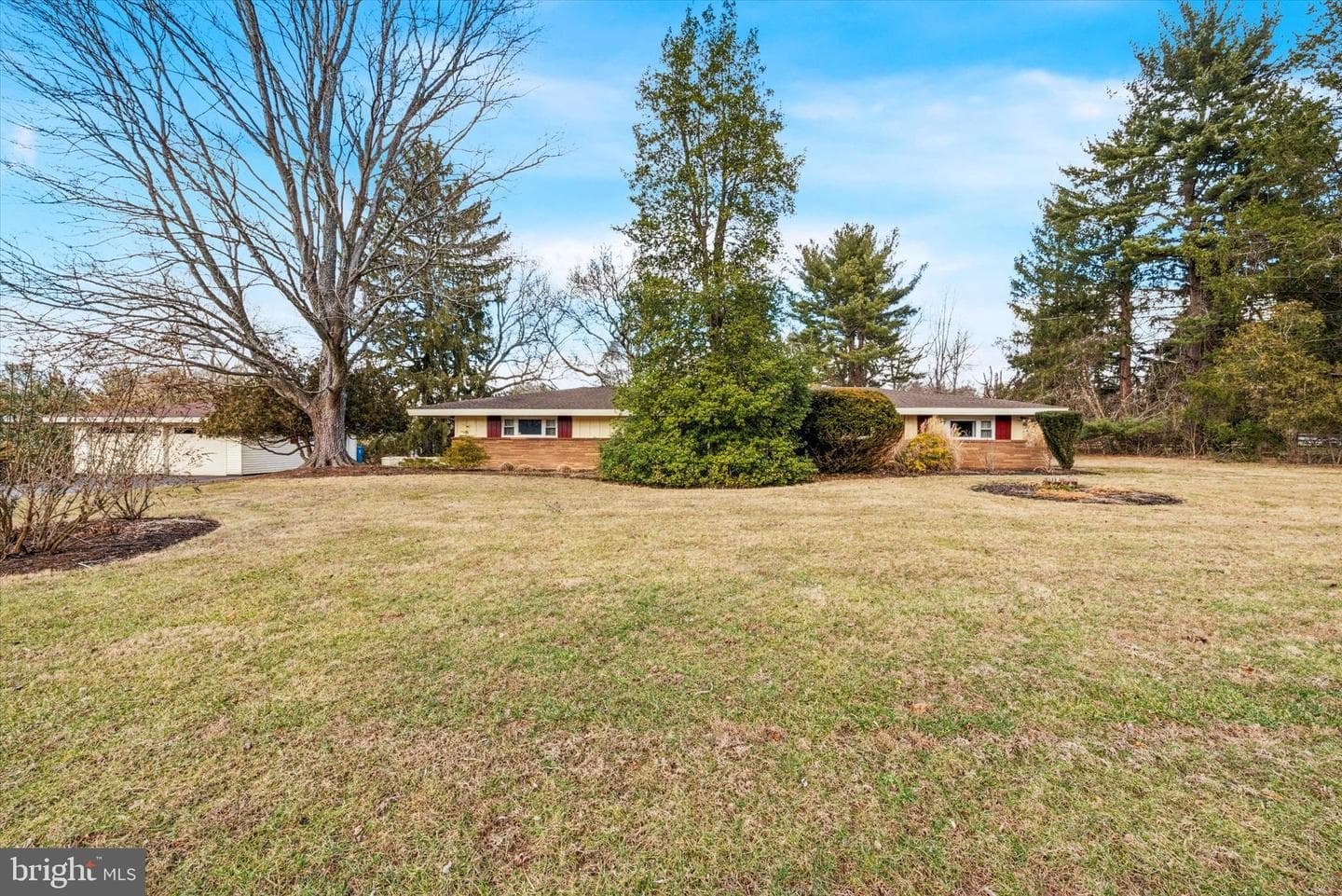 993 Deerfield Lane photo 1