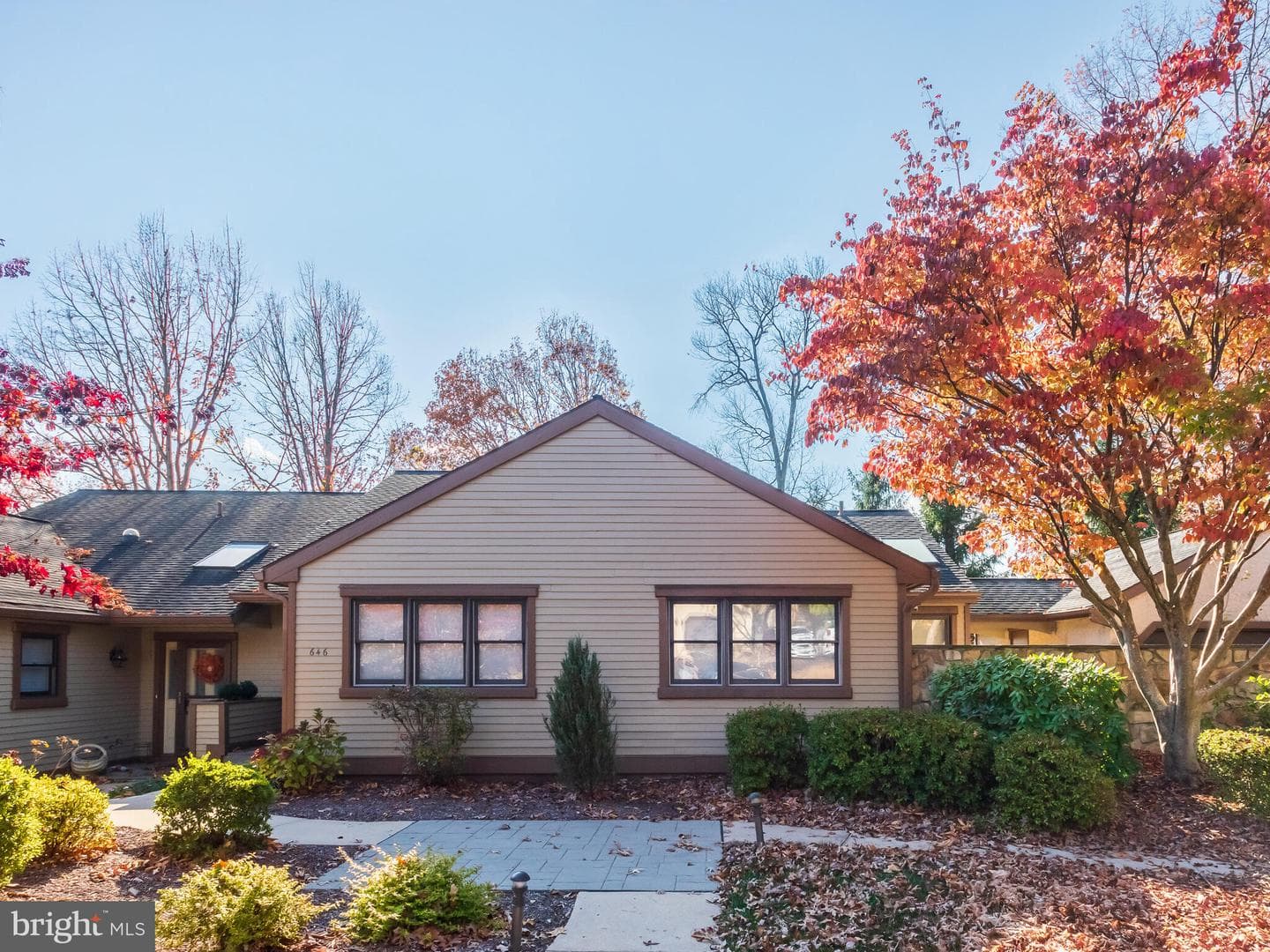 646 Heatherton Lane photo 1