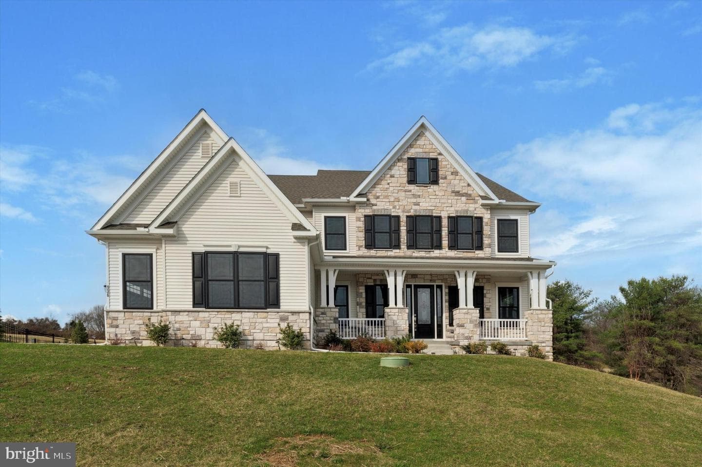 136 Janine Way photo 1