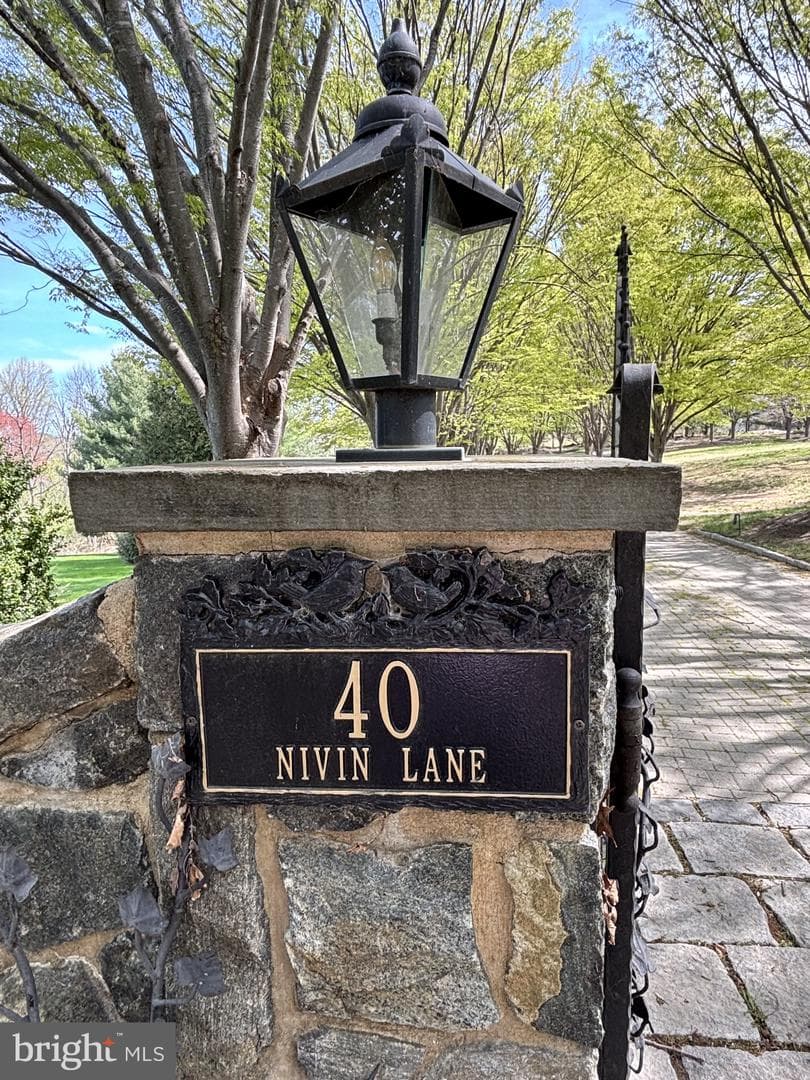 40 Nivin Lane photo 1