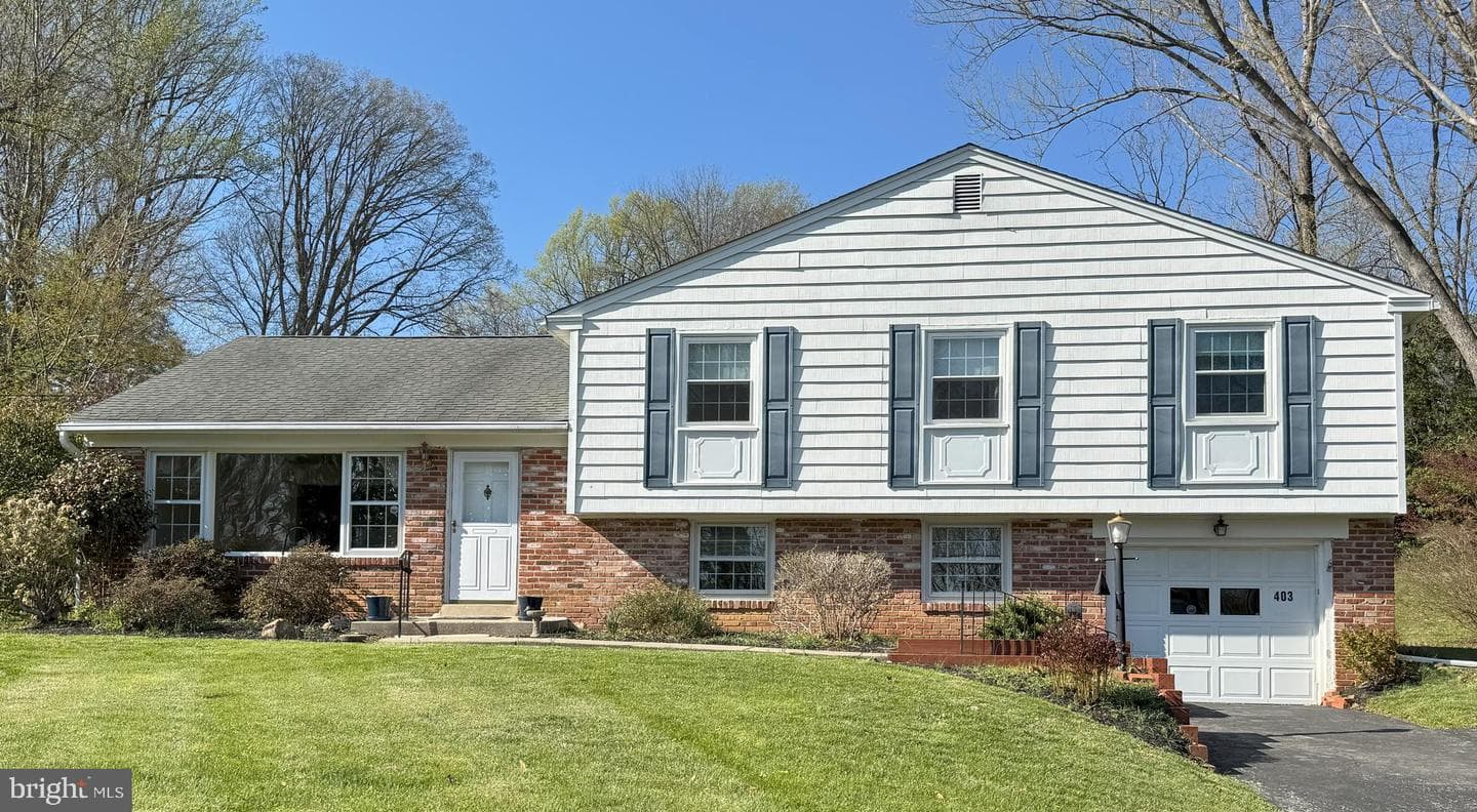 403 Leslie Lane photo 1