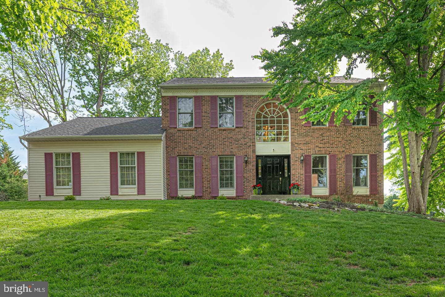 807 Tremont Drive photo 1