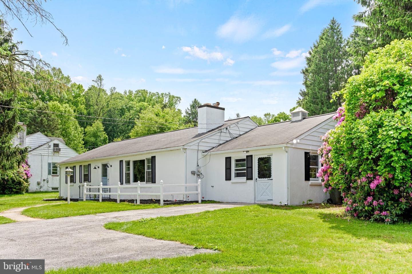 1112 N Bailey Road photo 1