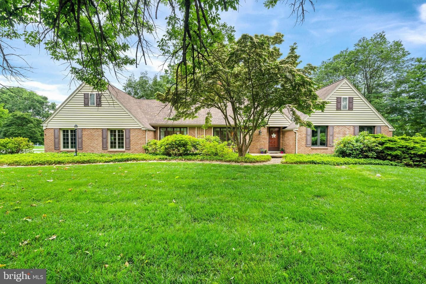 200 Mount Bradford Way photo 1