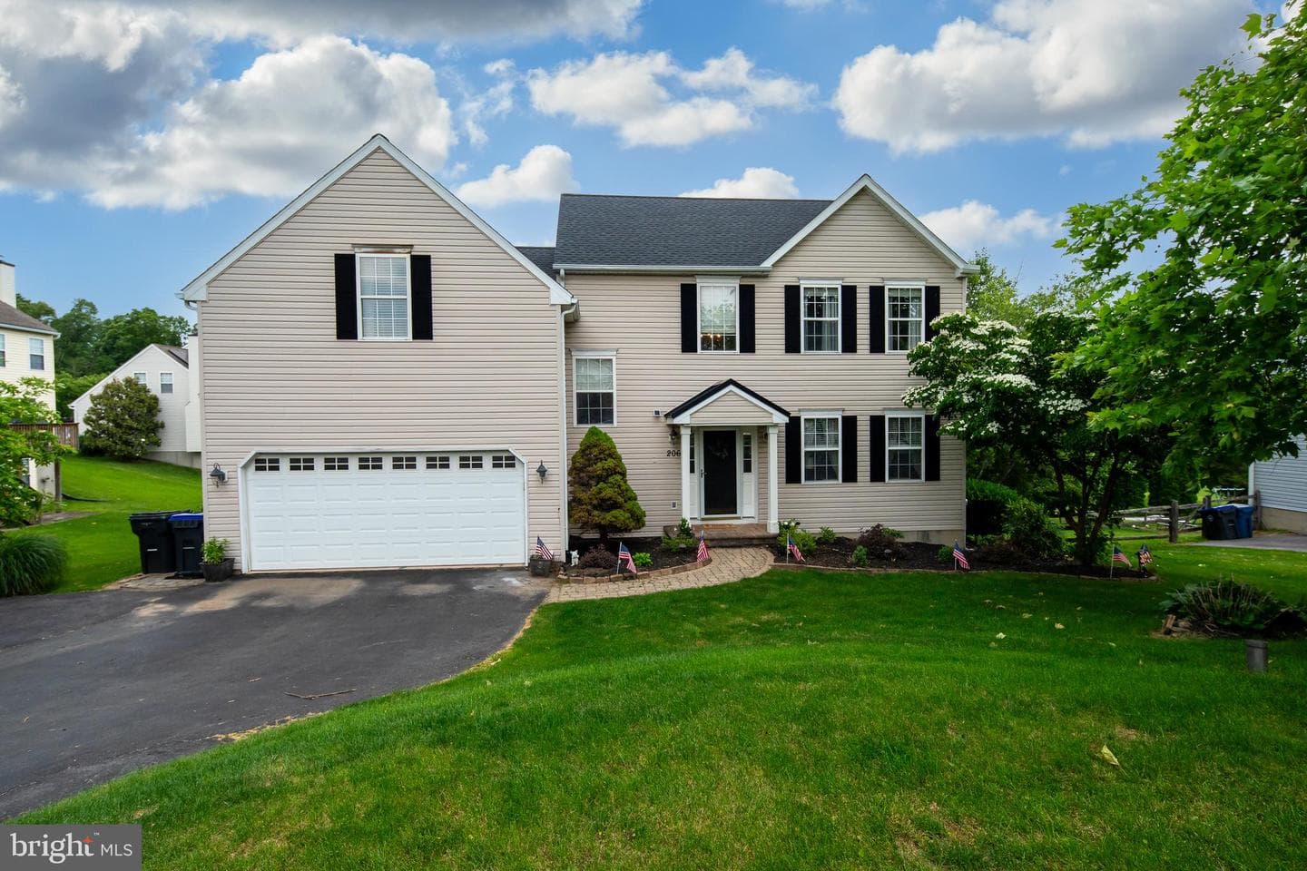206 John Stevens Dr photo 1