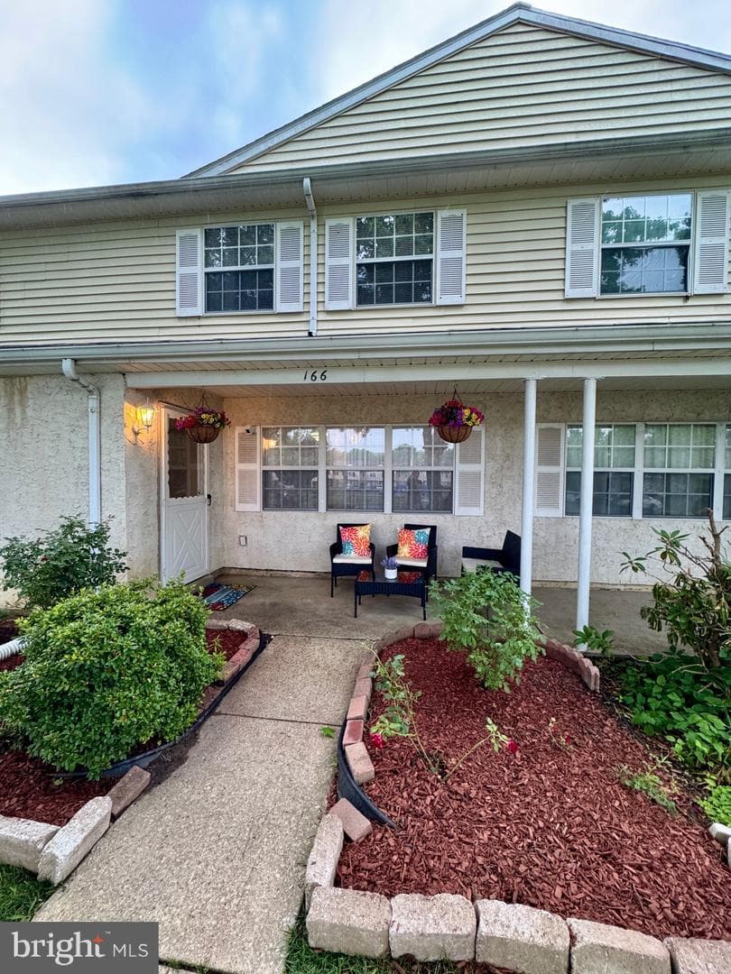 166 Chester Court photo 1