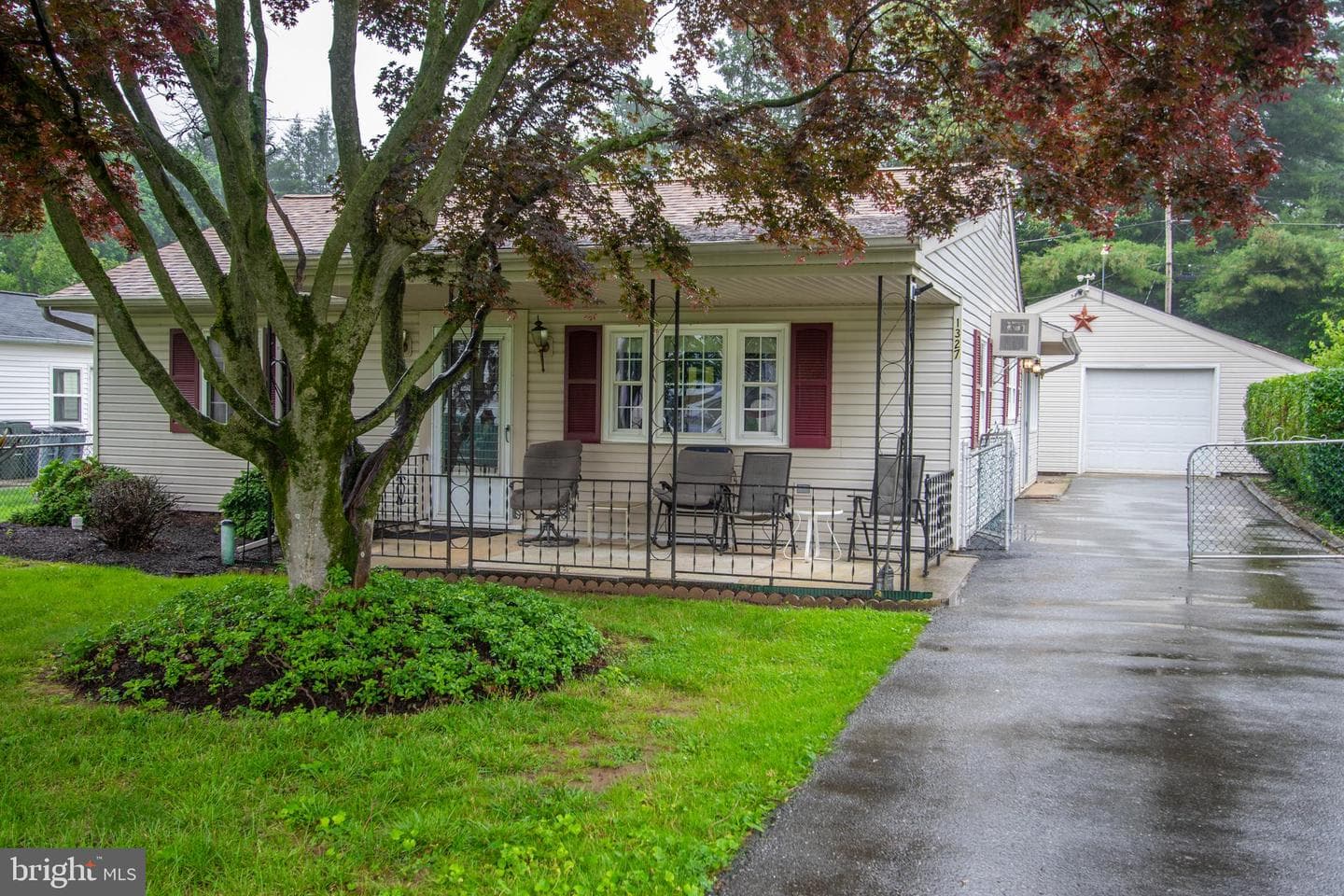 1327 Park Avenue photo 1