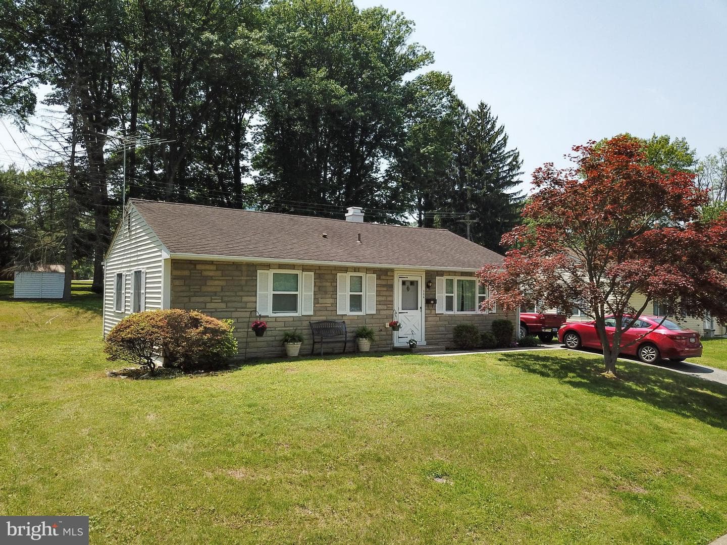 506 Carlisle Avenue photo 1