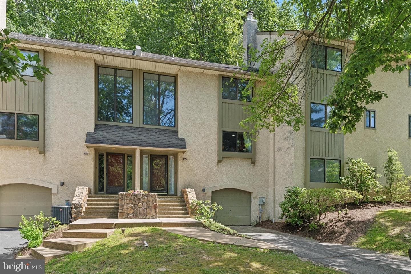 500 Lynetree Drive #1-C photo 1