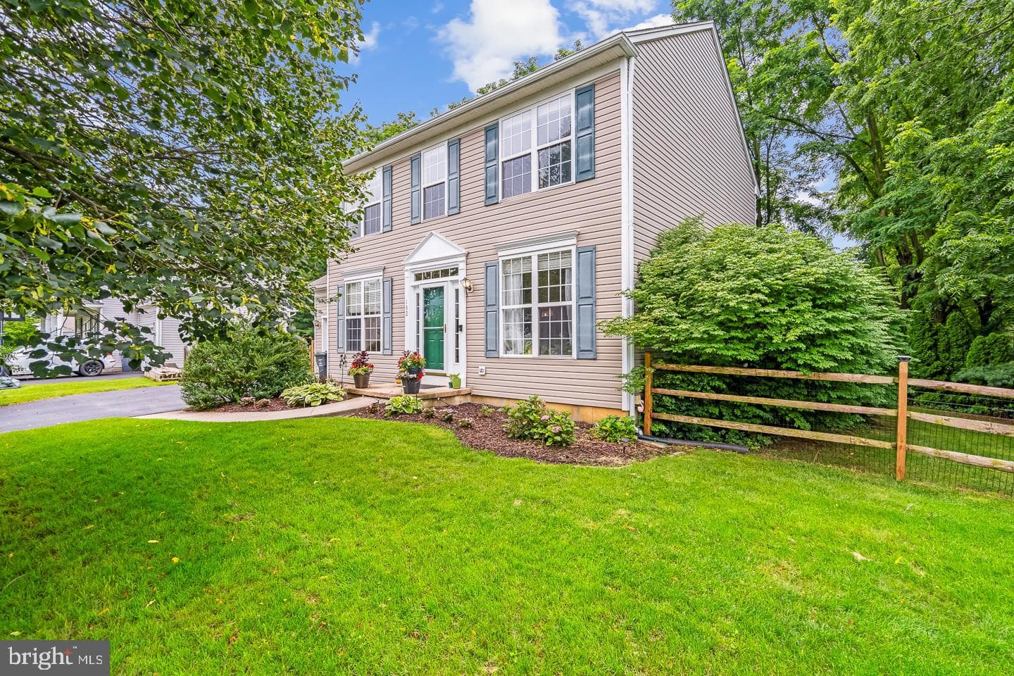132 Newport Circle photo 1