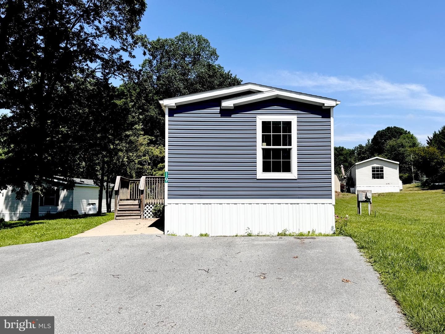 19 Reid Drive photo 1