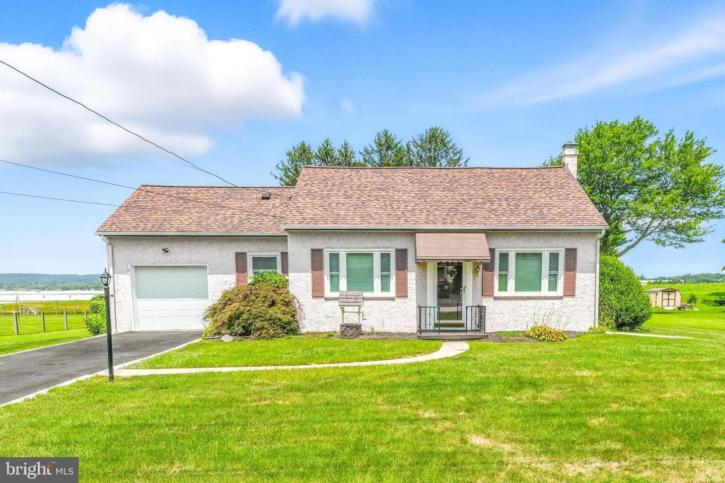 61 Lincoln Avenue photo 1
