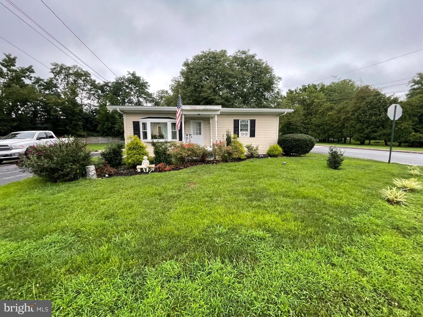 150 Seltzer Avenue photo 1